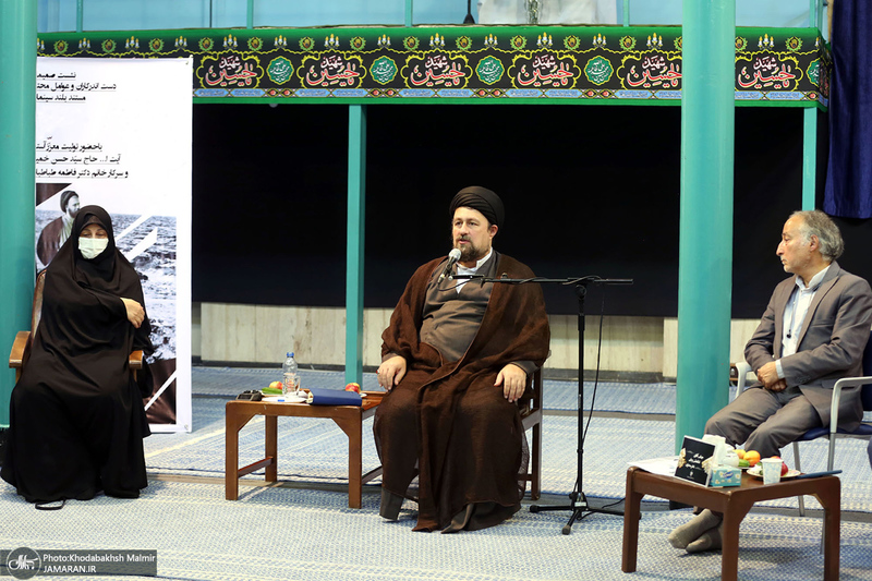 نشست صمیمانه دست اندر کاران و عوامل فیلم مستند «احمد» با سید حسن خمینی