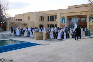 جشن ازدواج 114 زوج شهرستان خمین در بیت تاریخی حضرت امام (س)