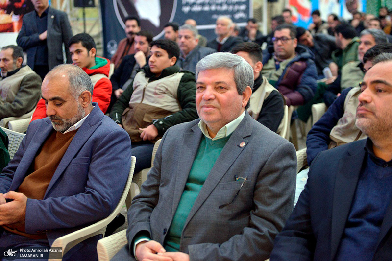 رزمایش کمک مومنانه با اهدای ۳۰۰ دستگاه ویلچر به بهزیستی در حرم امام  خمینی (س)