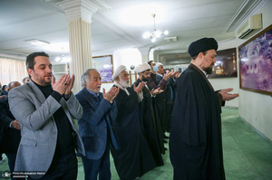 دیدار اعضای شورای مرکزی حزب اعتماد ملی با سید حسن خمینی