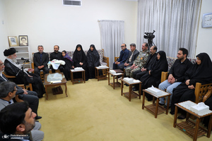 دیدار خانواده شهدای اخیر نیروی پدافند هوایی ارتش با رهبر معظم انقلاب