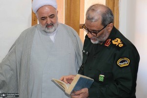 حضور جانشین فرمانده کل انتظامی کشور در  بیت و زادگاه امام خمینی