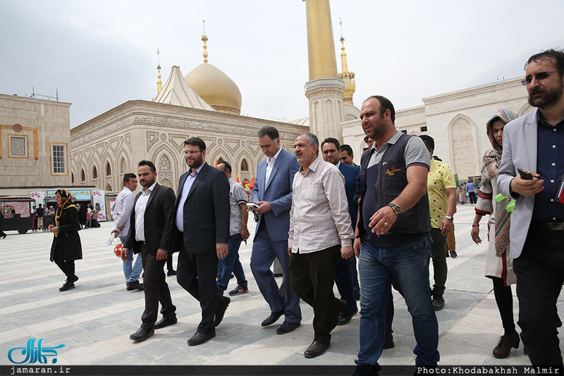 بازدید احمد مسجد جامعی از نمایشگاه «عطر یاس» در حرم مطهر امام خمینی(س)-2