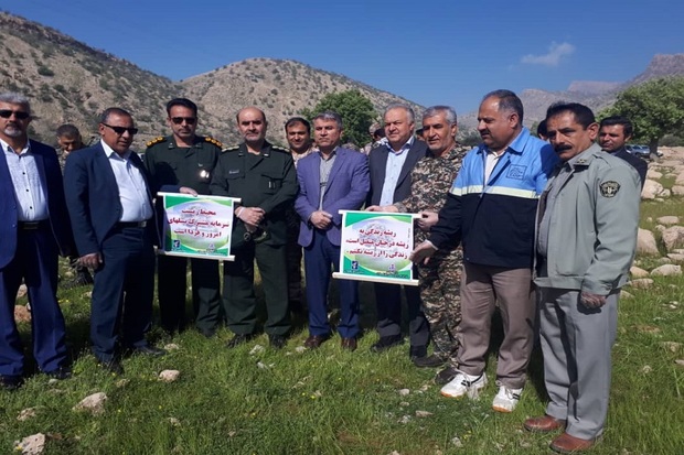 منطقه گردشگری جهادآباد نارک در گچساران پاکسازی شد