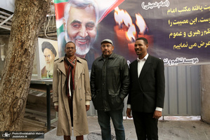 بازدید جمعی از طلاب دانشجو کشور سودان از بیت امام خمینی در ایام دهه فجر