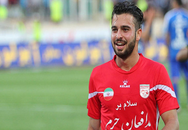 اعتراض فولاد به انتقال رفیعی به پرسپولیس