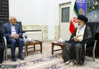 دیدار رئیس دفتر رئیس‌جمهور با نایب رئیس مجلس خبرگان/ حسینی بوشهری: موضع‌گیری‌ها و نصیحت‌های خیرخواهانه باید در جای خود و نه در فضای جامعه، مطرح شود/ حاجی میرزایی: هر منازعه‌ای باید پایان داشته باشد، لذا گفت و گوهایی صورت گرفت