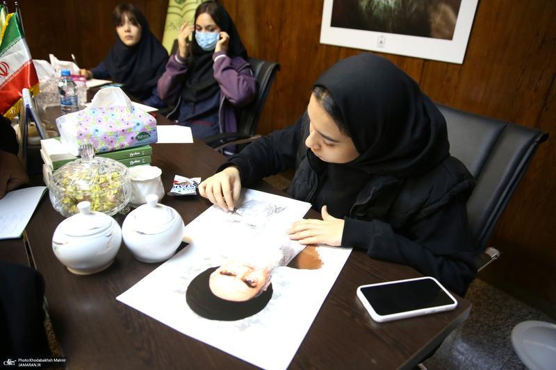 ورکشاپ هنر ی دانش آموزان هنرستان یادگار امام در حسینیه جماران
