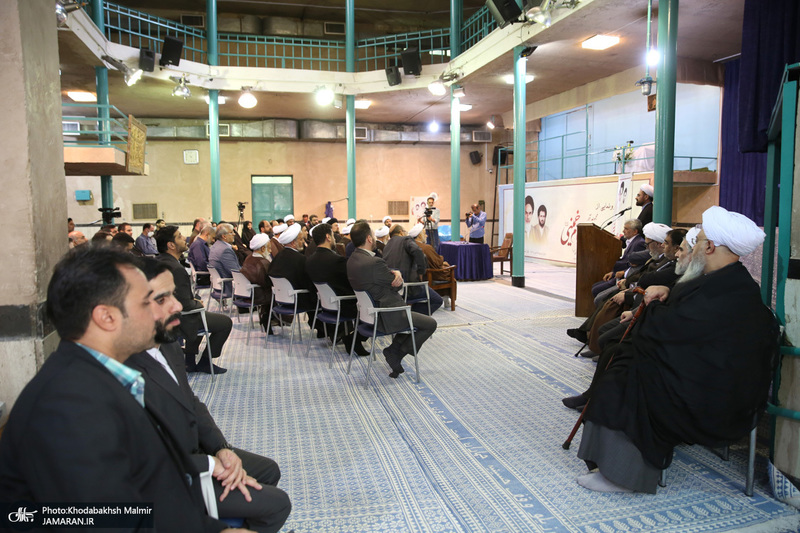 آیین رونمایی از نسخه جدید نرم افزار مجموعه آثار امام خمینی(ره) در حسینیه جماران