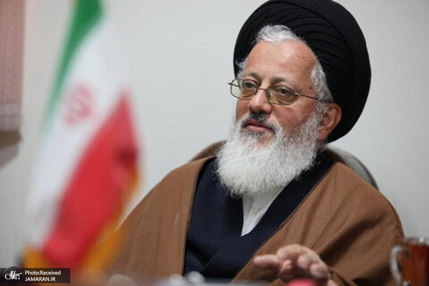 آیت الله حسینی، عضو خبرگان: مجلس خبرگان باید تشکیل جلسه دهد و با معرفی افراد ارجح، رأی‌گیری نهایی صورت گیرد/ هنوز مشخص نیست روند دقیق انتخاب چگونه پیش خواهد رفت/ شورای موقت رهبری تشکیل شده است تا هیچ‌گونه خلأیی در روند اداره امور مملکت ایجاد نشود