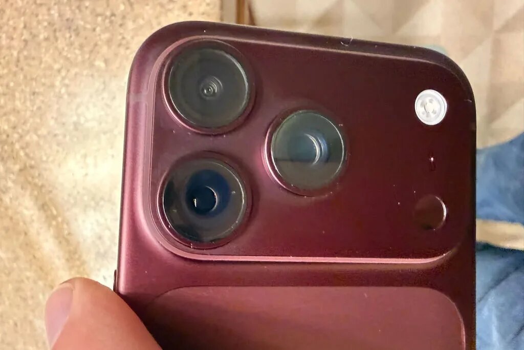 مشکل جدید آیفون ۱۸ پرو / رنگ اطراف لنزهای دوربین شاید تغییر کند