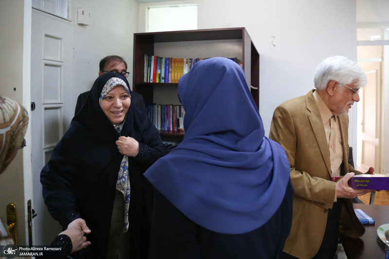 دیدار نوروزی برخی از چهره های سیاسی و دانشگاهی با محمدرضا عارف