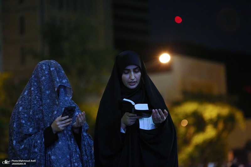 مراسم احیای شب بیست و یکم ماه رمضان در میدان فلسطین