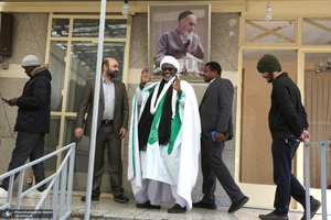 بازدید رهبر شیعیان کشور غنا از بیت امام خمینی در جماران