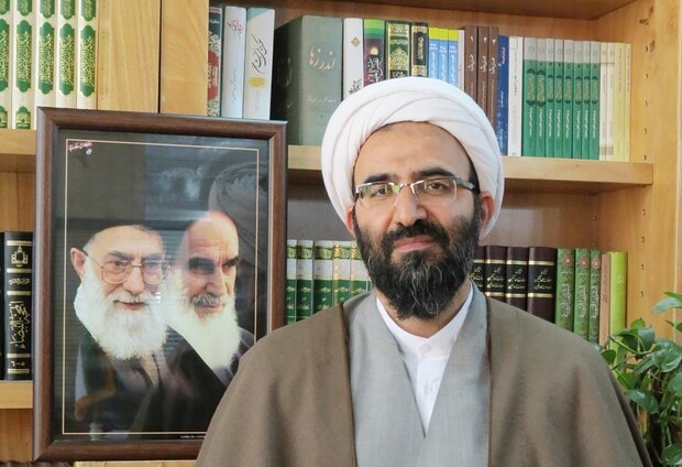 مدیر حوزه عملیه استان تهران: در مناطقی که مورد اصابت قرار می‌گرفت، اولین نیروهای واکنش سریع، حوزوی بودند/ مردم مبعوث شده کار را تمام خواهند کرد/ نمی‌شود از کنار مشکلات و گرفتاری‌های مردم گذشت/ توهین به مسئولین جایز نیست