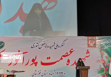 الگوهای زن شرقی و غربی موفق نبوده‌اند