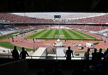 66 هوادارتیم پرسپولیس در ورزشگاه آزادی تهران درمان شدند