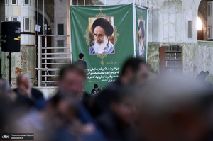 مراسم عزاداری ظهر عاشورا در حرم مطهر امام خمینی