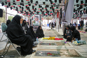 گلزار شهدای جنگ تحمیلی ۱۲روزه در بهشت زهرا (س)