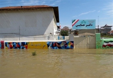 مدارس آق‌قلا کماکان در زیر آب است  حضور دانش‌آموزان در سرکلاس نیاز به تائیدیه ایمنی دارد