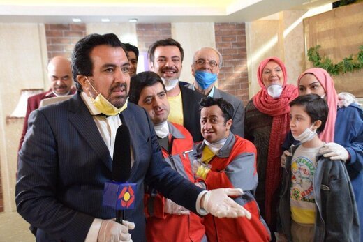 حسینی‌ بای، بازیگر شد


