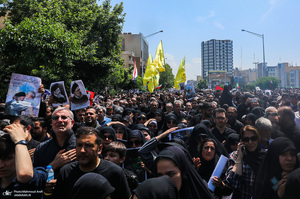 تشییع باشکوه پیکر رئیس جمهوری و یارانش در تهران