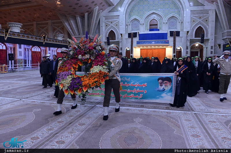 تجدید میثاق دانش آموزان بسیجی و مسئولین سازمان بسیج دانش آموزی با آرمان های حضرت امام(س)