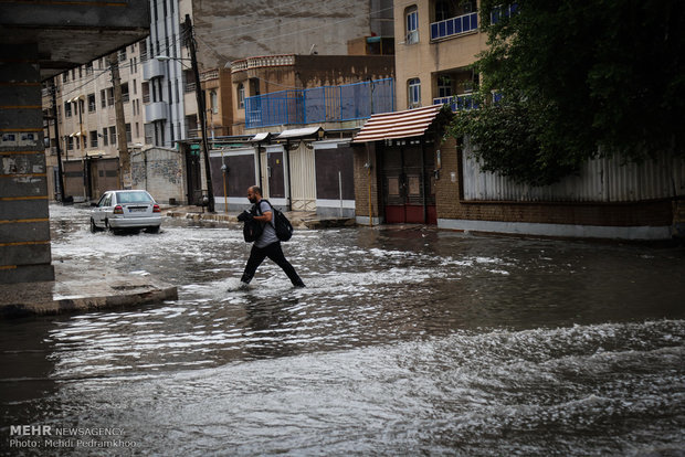 آبگرفتگی معابر شهر اهواز بعد از بارندگی