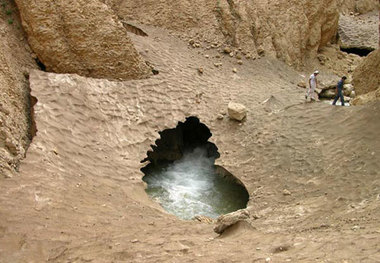 غار یخی چمای کوهرنگ دو نفر را به کام مرگ کشاند