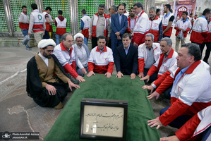 تجدید میثاق مدیران و امدادگران جمعیت هلال احمر با آرمان های امام خمینی(س)