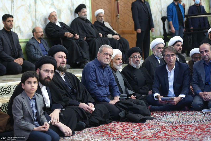 مراسم شب بیست و یکم ماه رمضان در حرم حضرت امام خمینی (س) 2