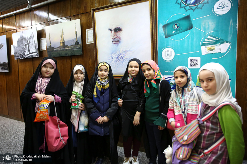 تجدید میثاق دانش آموزان موسسه فرهنگی شهید اسکندری با امام (س) در حسینیه جماران