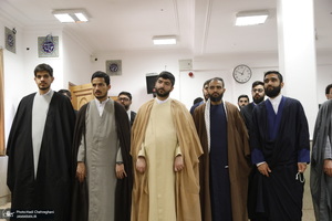 عمامه گذاری طلاب توسط مراجع عظام تقلید در روز میلاد امام علی (ع)‎