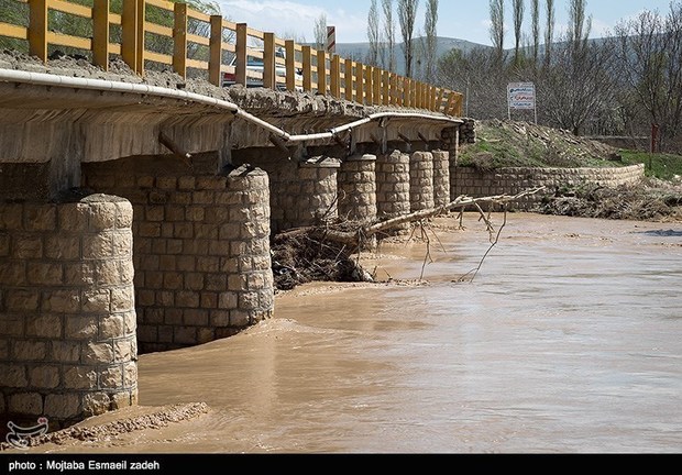 مسئولان تمام تلاش خود را در تسکین آلام سیل‌زدگان به‌ کار گیرند‌