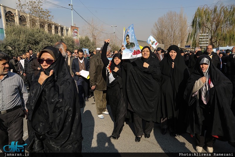 راهپیمایی نمازگزاران تهران در محکومیت اغتشاشات اخیر