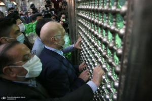 تجدید میثاق رئیس مجلس شورای اسلامی و نمایندگان با آرمان های حضرت امام (س)