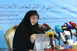 نشست «گفتمان توحیدی اخلاقی‌ امام‌ خمینی(س) در دنیای معاصر؛ دستاوردها و آینده فرارو»