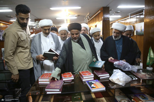 بازدید جمعی از علما کشور عراق از بیت امام خمینی (س)