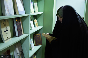  غرفه موسسه تنظیم و نشر آثار امام خمینی (س) در سی و سومین نمایشگاه بین المللی قرآن کریم-4