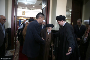 حاشیه تجدید میثاق اعضای مجلس خبرگان رهبری با آرمان‌های امام خمینی(س)؛