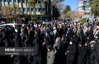 تشییع پیکر آیت‌الله مستجابی در اصفهان (18)