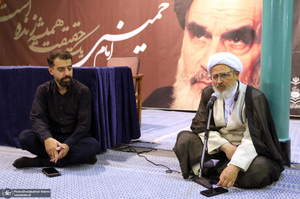 بازدید جمعی از مدیران فرهنگی شهر تهران از حسینیه جماران