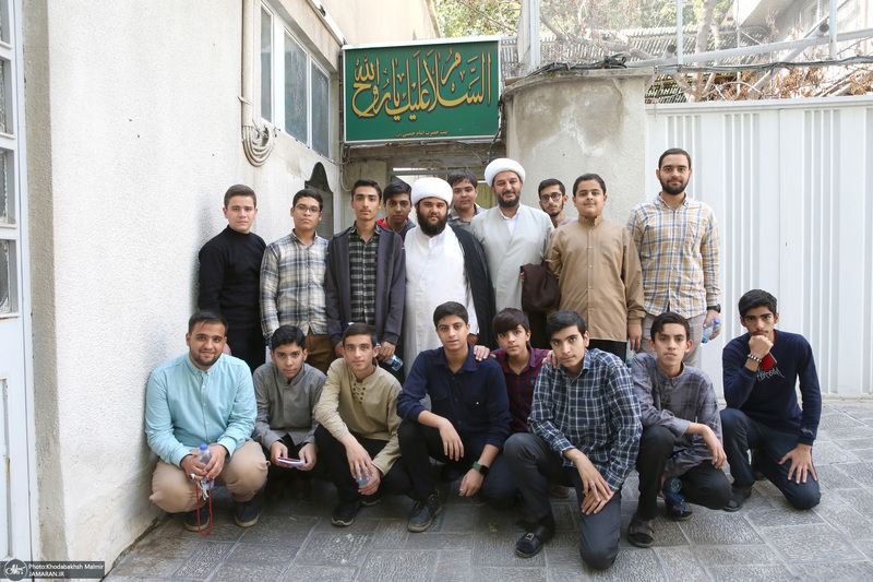 بازدید اقشار مختلف مردم از بیت امام خمینی (س) در جماران