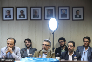 مراسم رونمایی 12 جلدی کتاب تجربه های جهانی بازسازی پسا جنگ