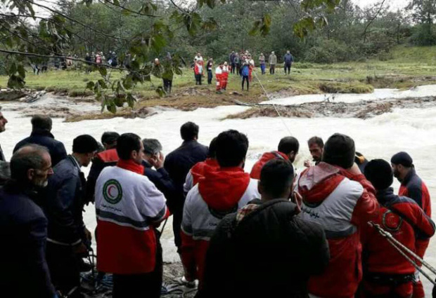 هلال احمر همچنان در جست و جو برای یافتن جسد جوان حادثه دیده