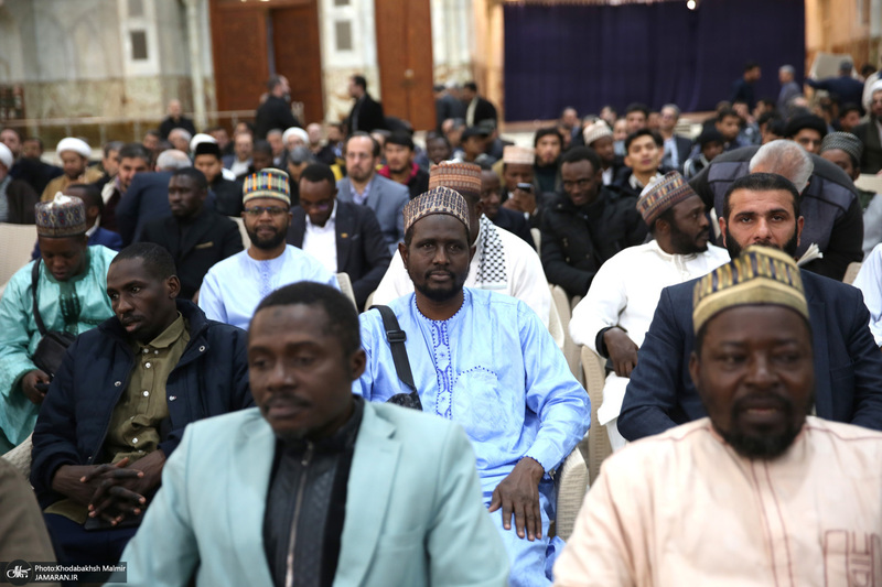 دیدار دبیرکل و کارکنان مجمع جهانی اهل بیت (ع) با سیدحسن خمینی