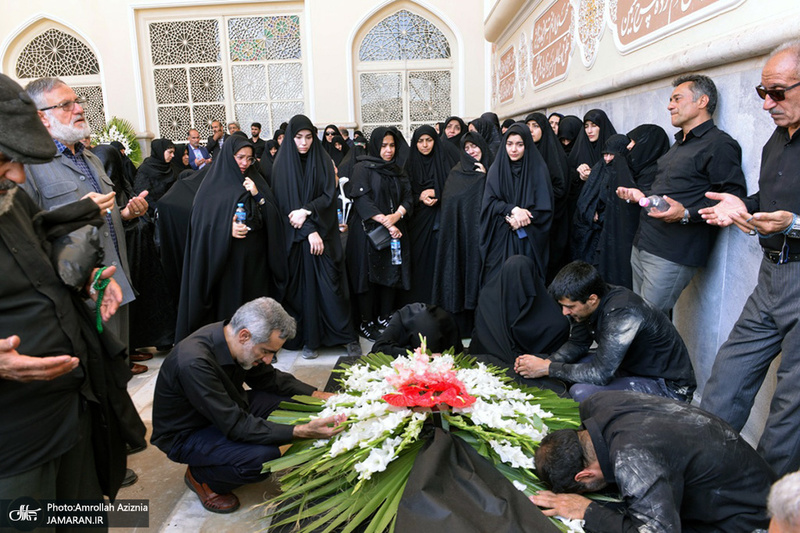 مراسم خاکسپاری پیرغلام اهل بیت(ع) حاج مصطفی طالبی در جوار حرم امام خمینی(س)