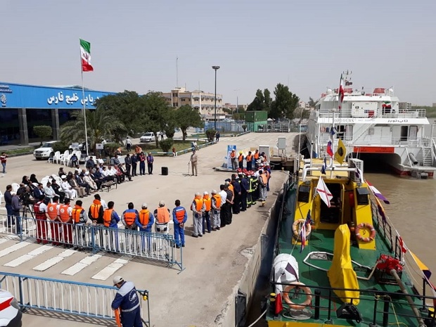 طرح نوروزی گردشگری آبی در بندر خرمشهر آغاز شد