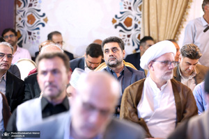 نشست «گفتمان توحیدی اخلاقی‌ امام‌ خمینی(س) در دنیای معاصر؛ دستاوردها و آینده فرارو»