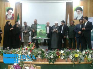 رونمایی از کتاب 'آینه تا ماه' در سبزوار